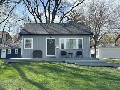 /international/us/15-s-huffman-street-naperville-il-110107541509/