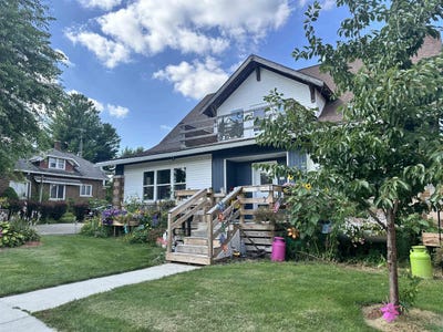 /international/us/w6180-main-street-burnett-wi-110105259048/