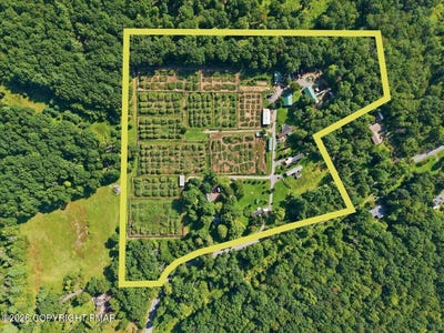 /international/us/1103-cherry-lane-road-east-stroudsburg-pa-110120510046/