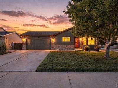 /international/us/1381-farmland-ln-milliken-co-110120417065/