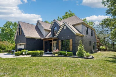 /international/us/704-blue-dun-court-pigeon-forge-tn-110107954916/