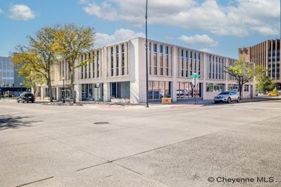 /international/us/2020-capitol-ave-cheyenne-wy-110086121427/