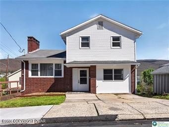/international/us/2-e-center-street-nesquehoning-pa-110107840838/