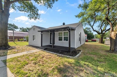 /international/us/723-kendall-street-scott-city-mo-110101406022/