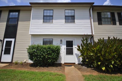/international/us/103-countryplace-lane-lynchburg-va-110101259248/