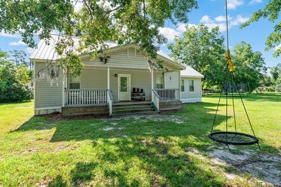 /international/us/220-west-ave-wewahitchka-fl-110100530506/