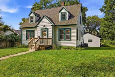 /international/us/1908-g-st-iowacity-ia-110119792152/