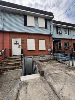/international/us/2028-story-avenue-bronx-ny-110103301385/