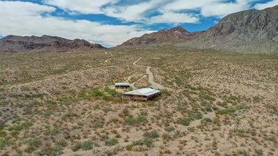 /international/us/299-descansos-con-dios-terlingua-tx-110101395946/