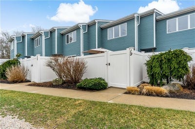/international/us/50-south-bay-drive-narragansett-ri-110108166571/
