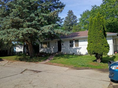 /international/us/614-n-county-street-waukegan-il-110108491423/