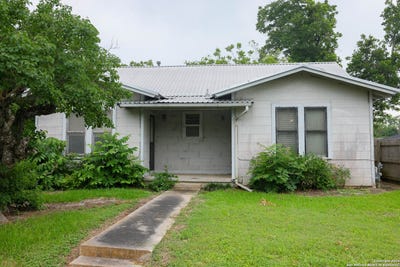 /international/us/204-orth-st-yoakum-tx-110098012973/