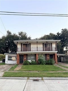 /international/us/3700-diane-place-metairie-la-110120557128/