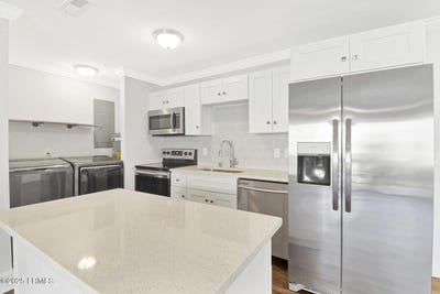 /international/us/53-delander-court-hilton-head-island-sc-110098959971/