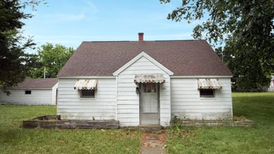/international/us/301-mcmaster-street-dowagiac-mi-110108882626/