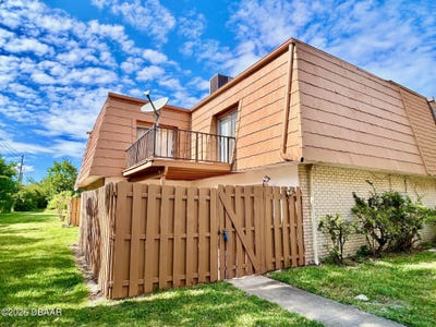 /international/us/122-moonstone-court-port-orange-fl-110106617032/