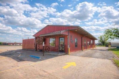 /international/us/106-nw-4th-street-lindsay-ok-110107860243/