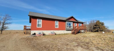 /international/us/40753-143rd-street-groton-sd-110108442057/
