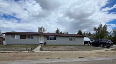 /international/us/907-plateau-road-rock-springs-wy-110108477866/