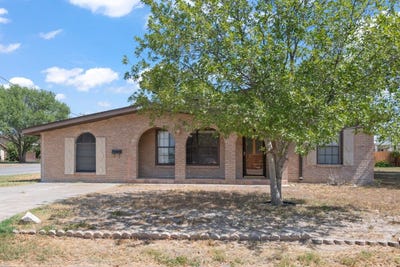 /international/us/300-waters-ave-del-rio-tx-110119947626/