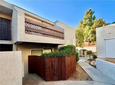 /international/us/2266-denair-avenue-highland-ca-110120134040/