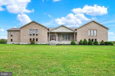 /international/us/6859-wertzville-road-enola-pa-110120578294/