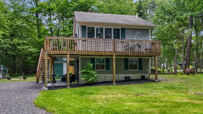 /international/us/8-bonny-eagle-pond-road-standish-me-110108549519/