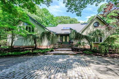/international/us/33-meadow-farm-road-east-islip-ny-110109304910/