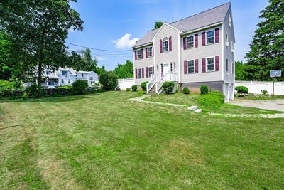 /international/us/291-pelham-st-methuen-ma-110101343210/