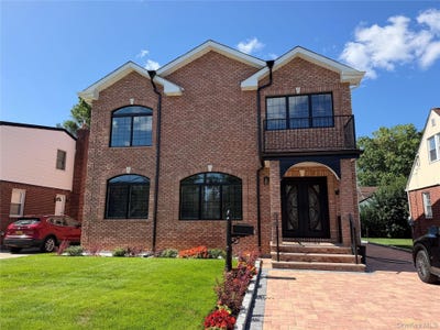 /international/us/1519-new-hyde-park-drive-new-hyde-park-ny-110110144140/