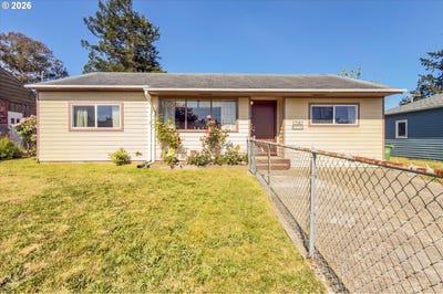 /international/us/1726-johnson-st-northbend-or-110108237241/