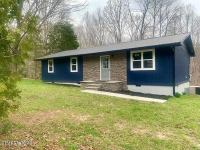 /international/us/121-twin-oaks-rd-pikeville-tn-110107508495/