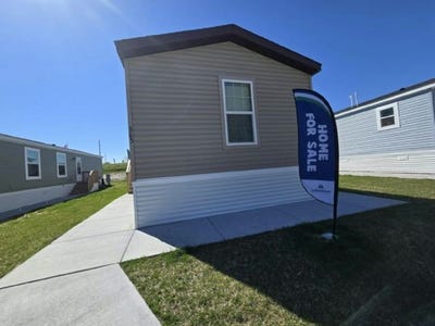 /international/us/365-brutus-drive-lakeville-mn-110107657980/