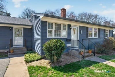 /international/us/122-indigo-street-groton-ct-110107340154/