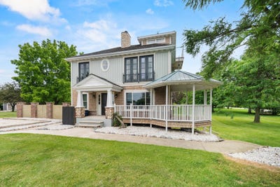 /international/us/705-lakeshore-drive-kewaunee-wi-110109184888/