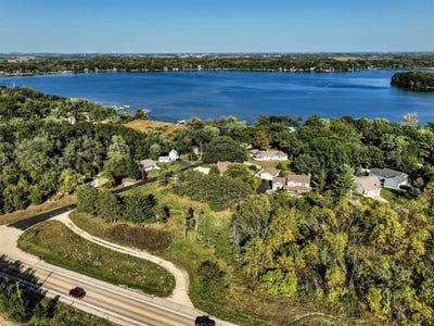 /international/us/lt2-woodcrest-lane-cambridge-wi-110102757673/