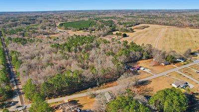 /international/us/apple-orchard-road-clinton-sc-110108438252/