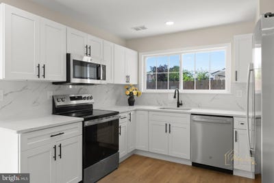 /international/us/6-ptolemy-court-sewell-nj-110108660596/