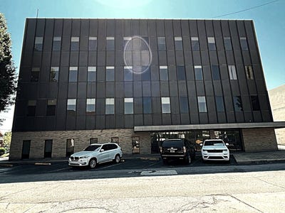 /international/us/1325-virginia-street-e-charleston-wv-110101459811/