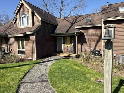 /international/us/102-walnut-hill-drive-galena-il-110098565221/