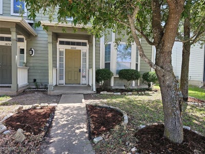 /international/us/18749-golden-eagle-way-elgin-tx-110100971279/