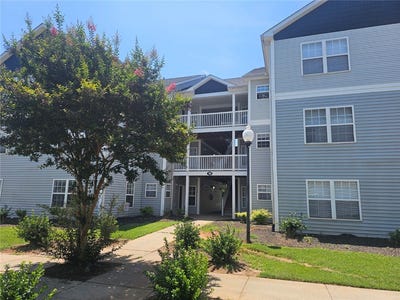 /international/us/188-university-village-drive-central-sc-110108797533/