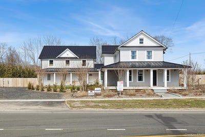 /international/us/178-main-road-riverhead-ny-110106946569/
