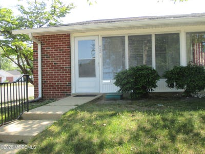 /international/us/829a-balmoral-court-lakewood-nj-110108131574/