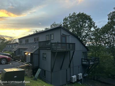 /international/us/217-cross-country-lane-tannersville-pa-110101581444/