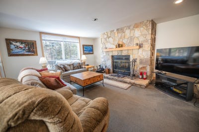 /international/us/1d-brookside-village-way-dover-vt-110106072739/