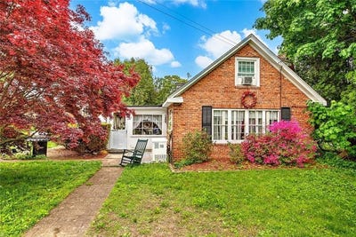 /international/us/3-waumsett-avenue-cumberland-ri-110108542941/