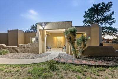 /international/us/979-antelope-avenue-ne-albuquerque-nm-110120459162/