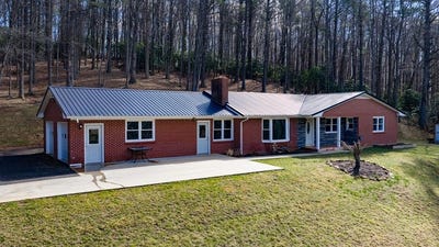 /international/us/469-burnett-rd-sw-meadows-of-dan-va-110106341701/