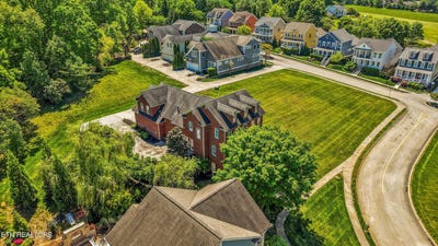 /international/us/256-ivy-gate-lane-knoxville-tn-110107536575/